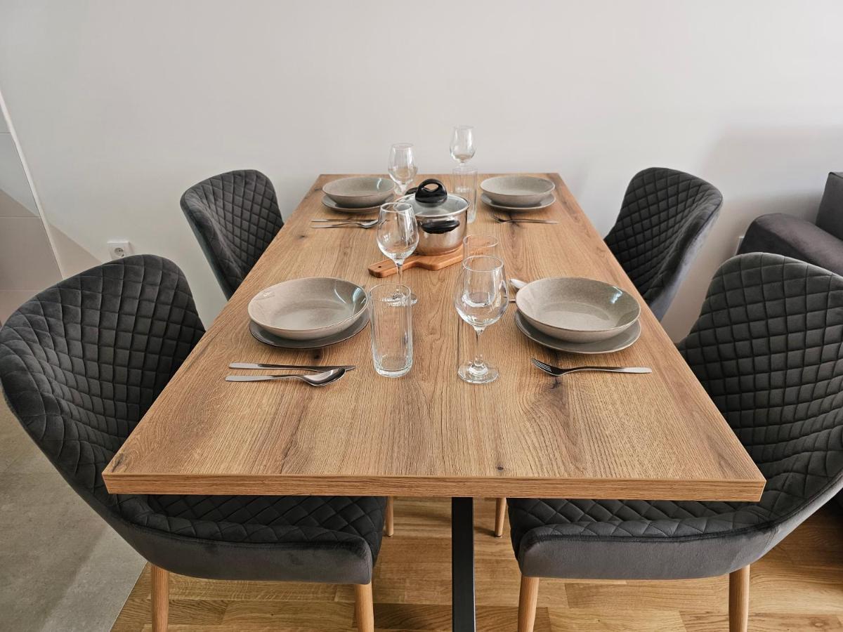 Sun&Moon Apartments Novi Sad Bagian luar foto